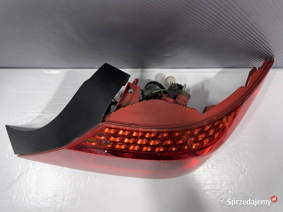 PEUGEOT 407 COUPE PRAWA LAMPA TYŁ KOMPLETNA Motoryzacja Ostroróg