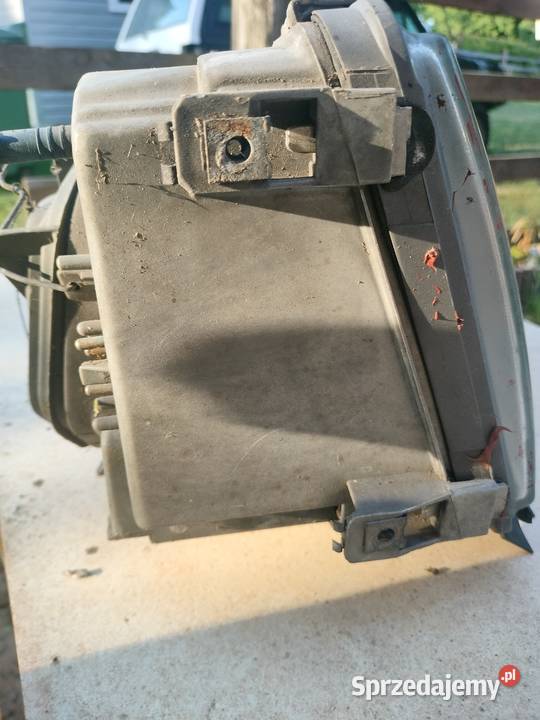 Mercedes 124 Lampa Reflektor prawy Hella Stargard sprzedam