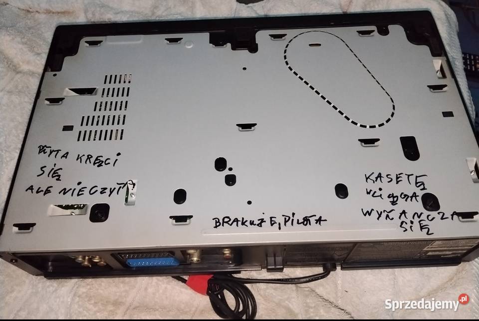 Sprzedam magnetowid z DVD działa trzeba ustawić Magnetowidy