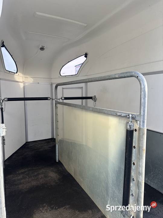 Przyczepa do przewozu 2 koni dmc 2000 Mokra