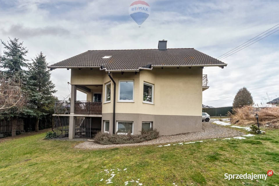 Dom szkoły i przedszkola w Bestwinie Bestwina