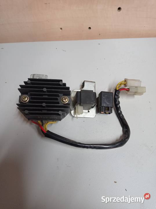 Regulator napięcia przekaźniki Suzuki GS 500 E łódzkie Łubno