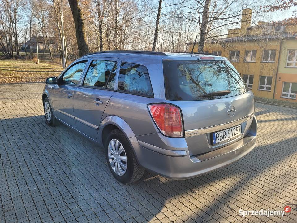OPEL ASTRA H KOMBI 16 16V BENZYNA Zarejestrowany w Polsce sprzedam