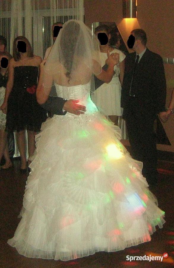 przepiękną suknie ślubną Emmi Mariage Giovani 3 Radom