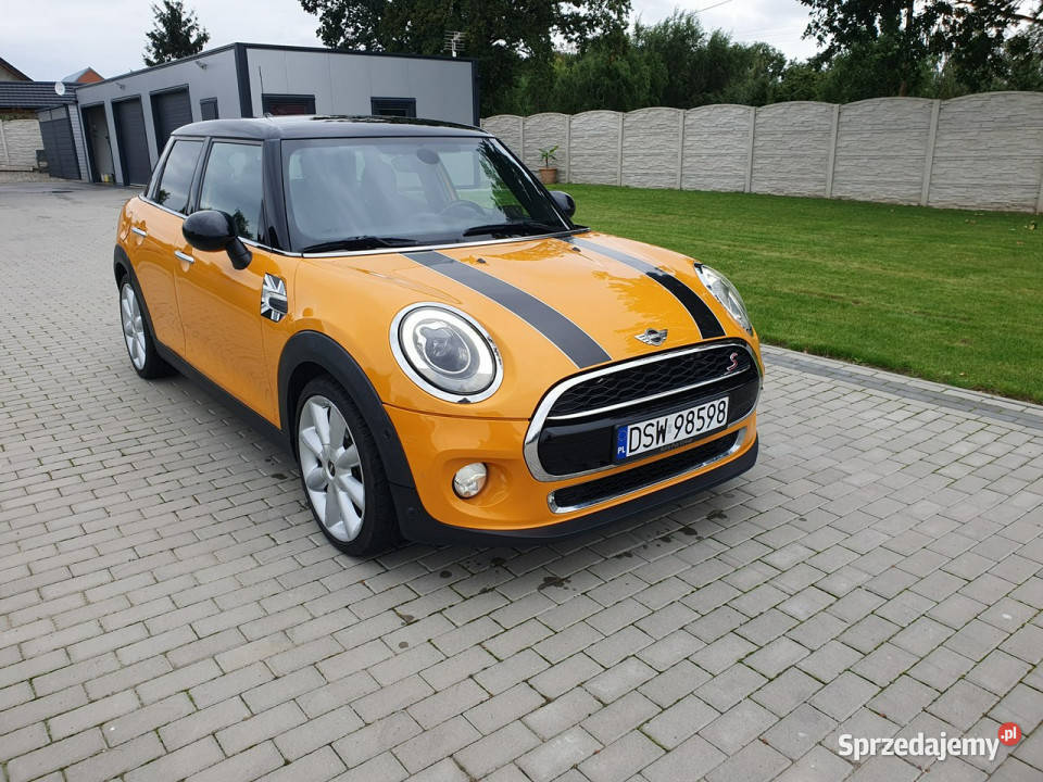 Mini cooper D 15d 116 Bixenon Skóra Alu Felgi 18 immobilizer Strobice sprzedam