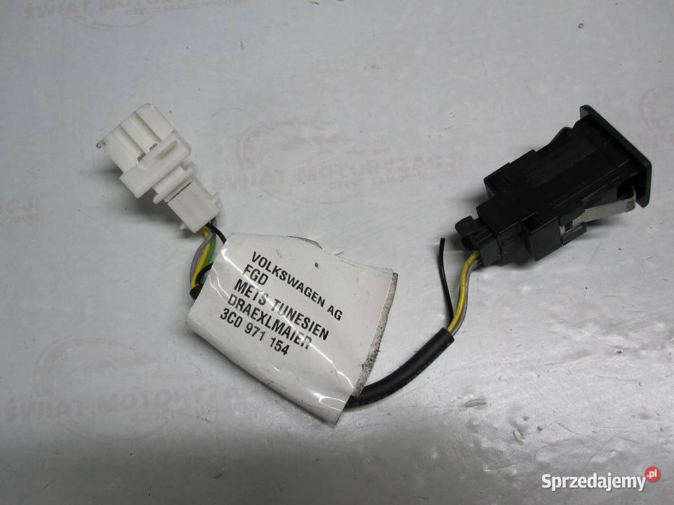 VW PASSAT CC 08r gniazdo AUX 3C0971154