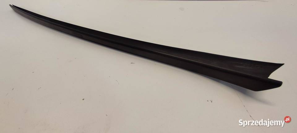AUDI Q3 8U LISTWA SZYBY CZOŁOWEJ PRAWA 8U0854328 sprzedam