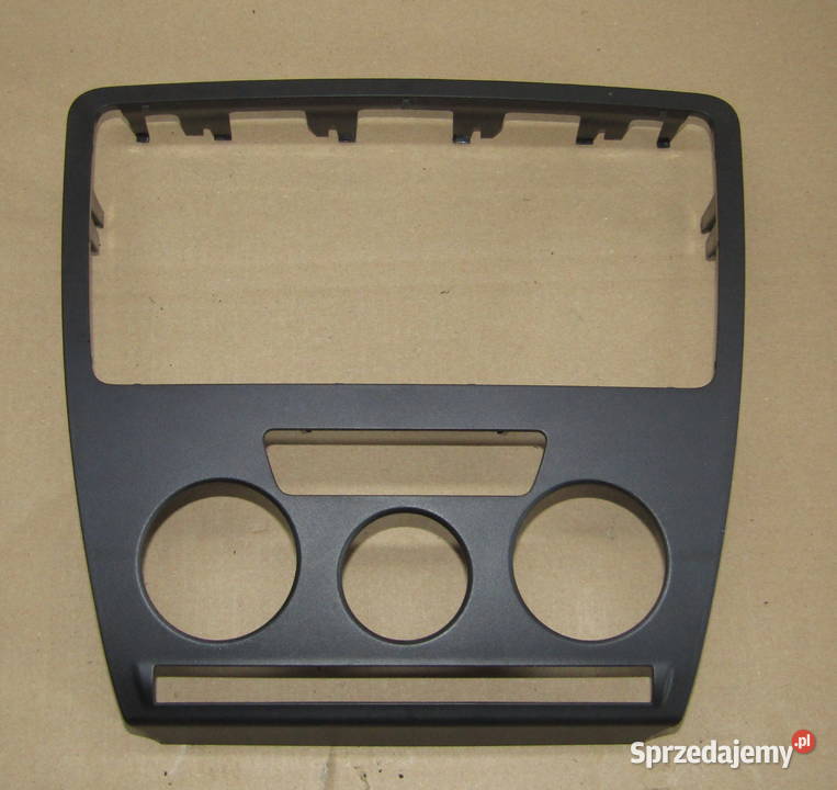 RAMKA RADIOODWARZACZA SKODA OCTAVIA II 1Z0858069 Rok produkcji 2009 Mysłaków