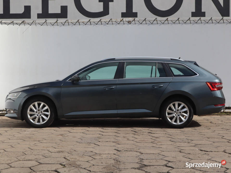 Skoda Superb 15 TSI nieuszkodzony Łódź sprzedam