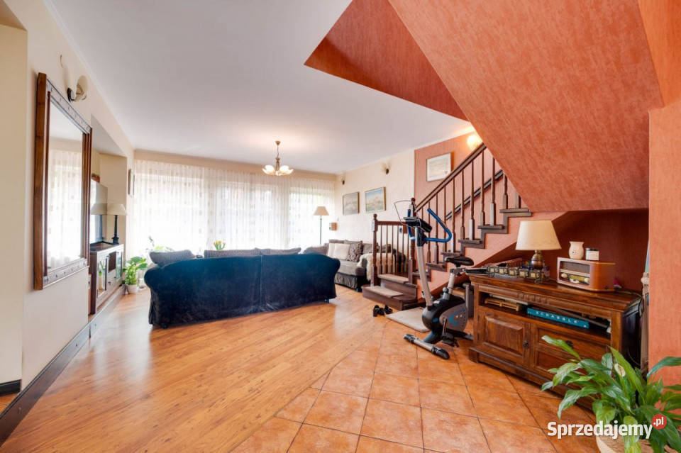 Sprzedam dom wolnostojący 300m2 Rumia Kwiatowa pomorskie sprzedam