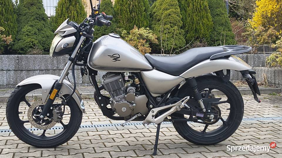Motocykl 125 ccm