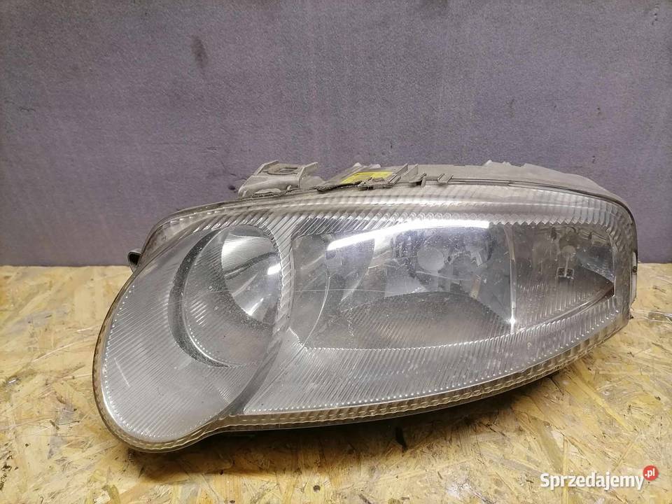 Alfa Romeo 147 lampa reflektor przód przedni Lampy przednie wielkopolskie