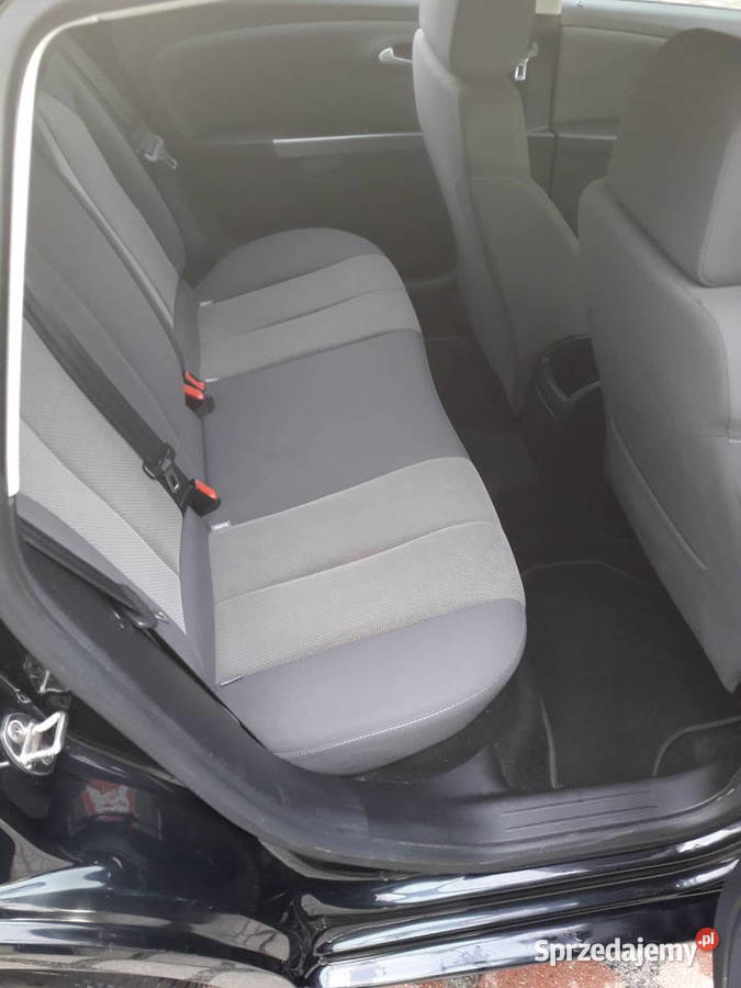 Sprzedam Seat Leon 14 Benzyna Moc 92 kW125 STAN klimatyzacja Gniezno