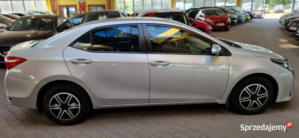 Toyota Corolla opis 1REJ2016 r W podanej roczna garażowany Mysłowice