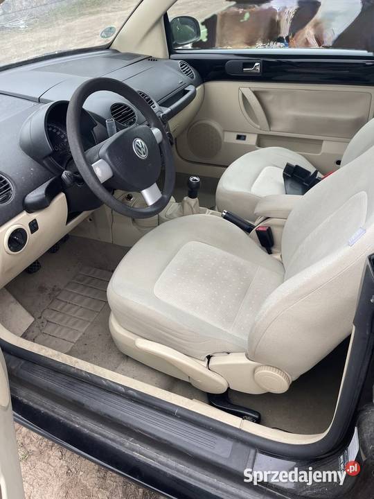 Volkswagen Beetle 2006 cabrio Pniewy