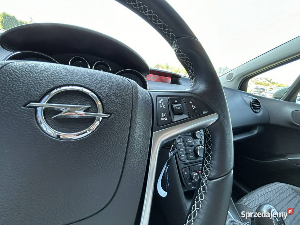 Opel Meriva tempomat multifunkcja benzynka DRL czujnik deszczu Meriva Żory