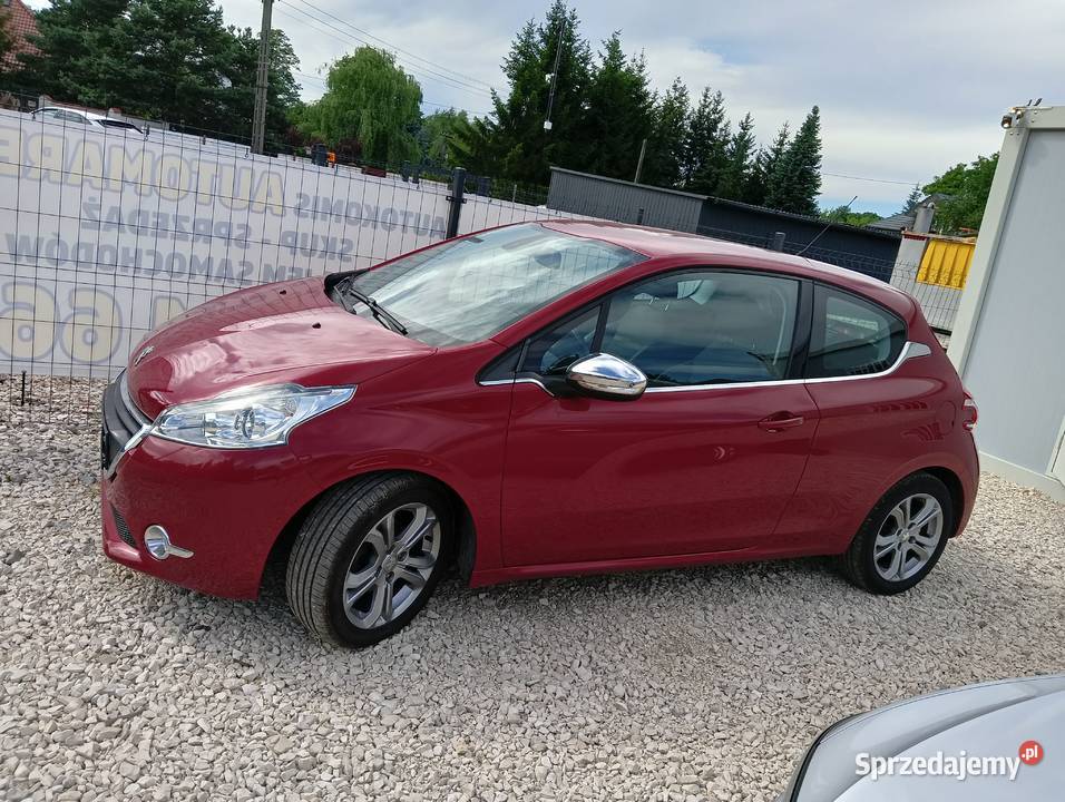 Peugeot 208 z 2015 zwinny ekonomiczny i gotowy Michałów-Reginów