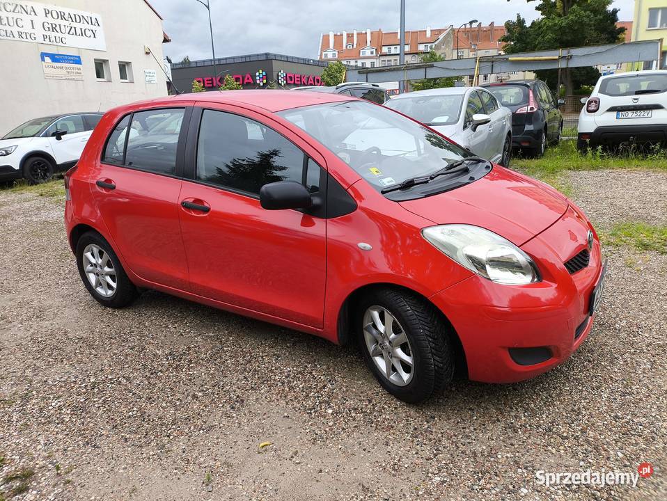 Toyota Yaris II pierwszy właściciel nowości kupiony w polskim salonie Olsztyn