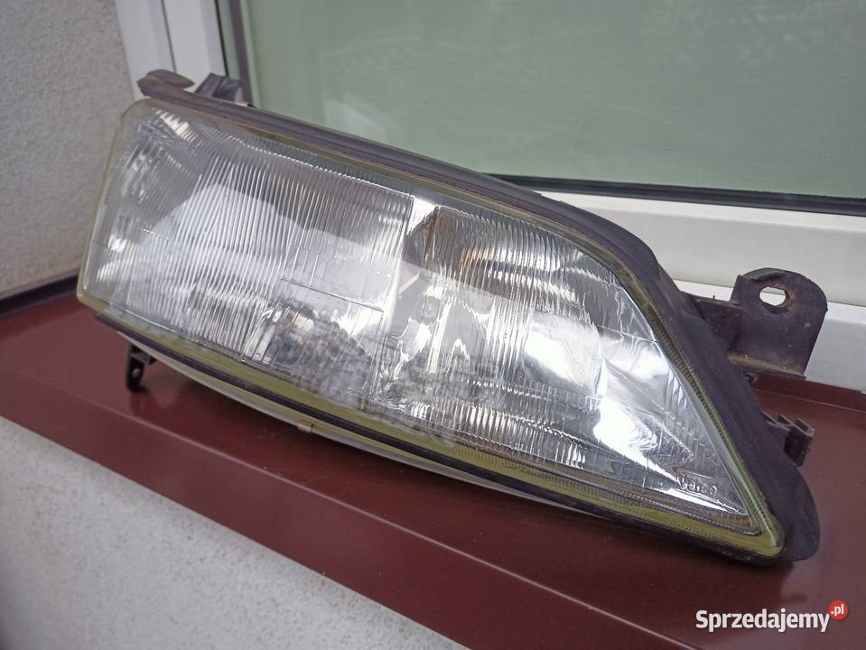 Opel Vectra B lampa przednia prawa reflektor