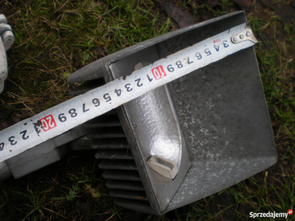 Zabytkowa lampa aluminiowa