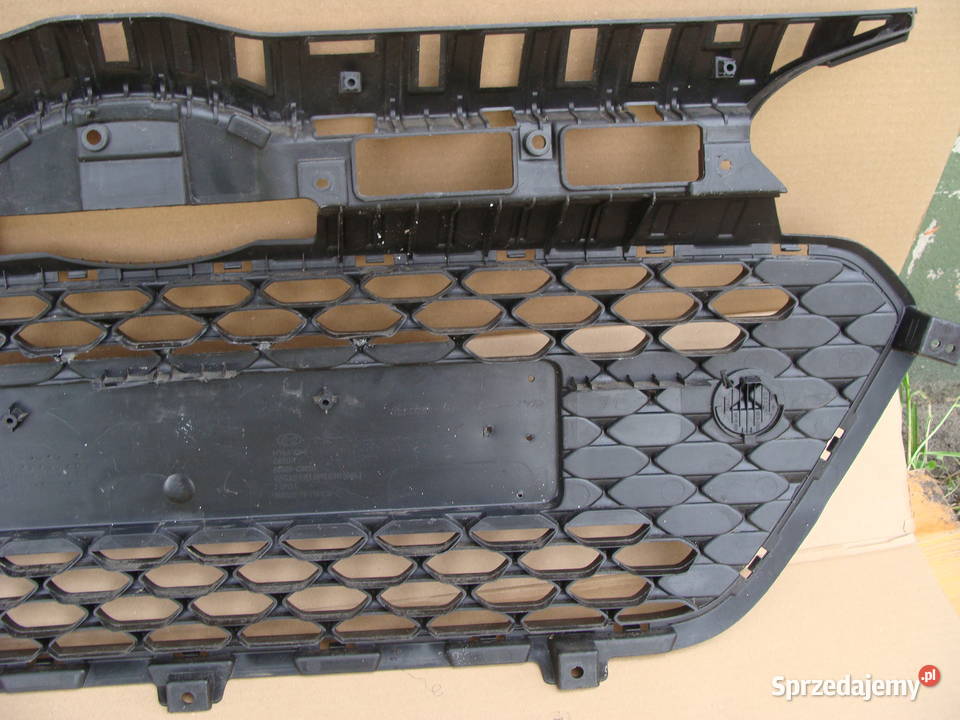 HYUNDAI I20 II ATRAPA KRATKA W ZDERZAKA PRZÓD Goleniów