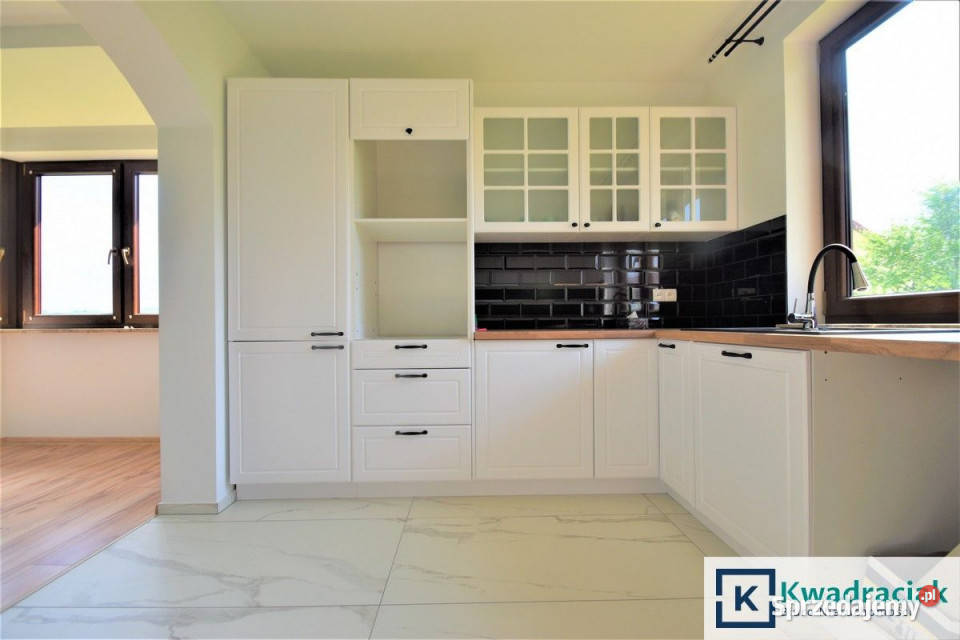 sprzedaży domu wolnostojącego Nowotaniec 215m2 3209zł/m2
