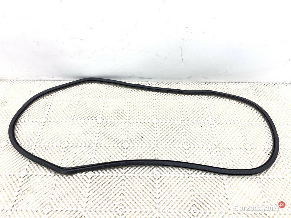 USZCZELKA DRZWI TYŁ LEWA MERCEDES GLE SUV osobowe podkarpackie