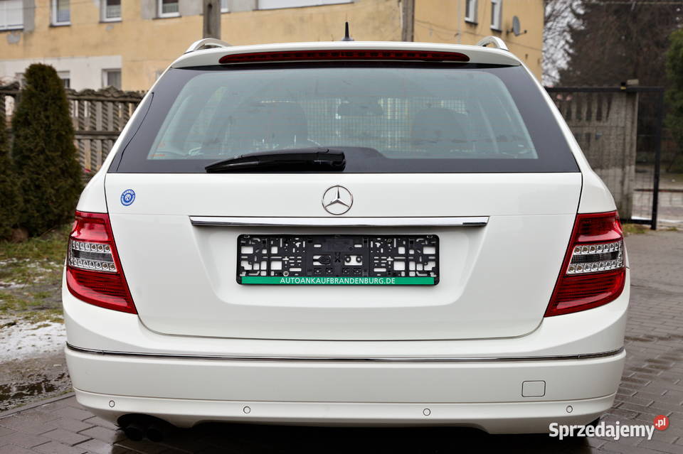 Mercedes W204 18GCI 2011r Jasień