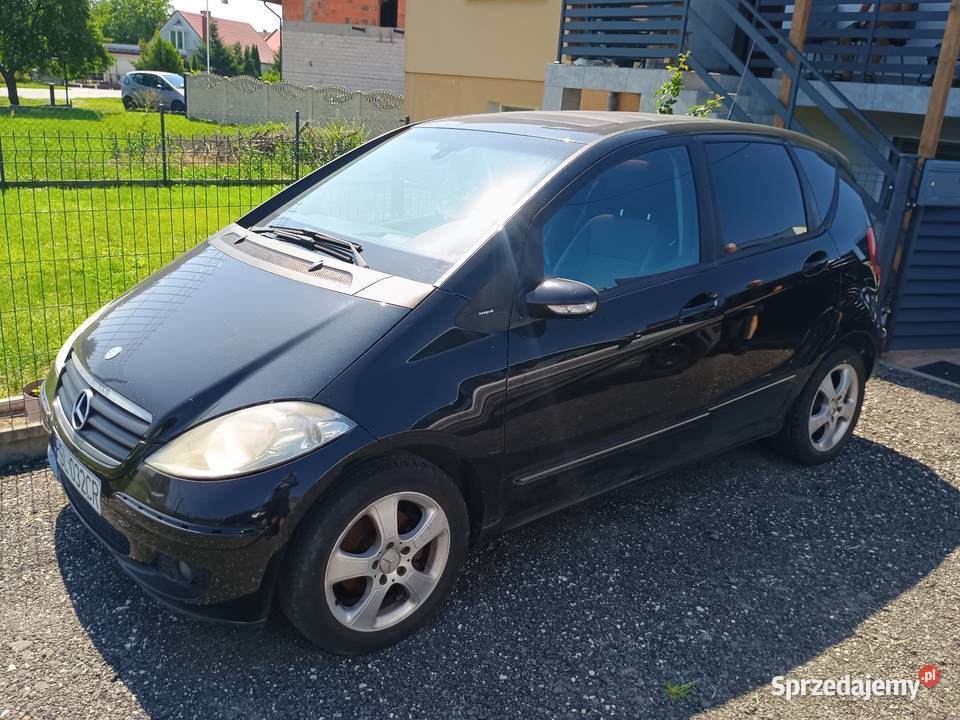 Sprzedam małe miejskie auto Mercedes A150 czarny Słupca sprzedam