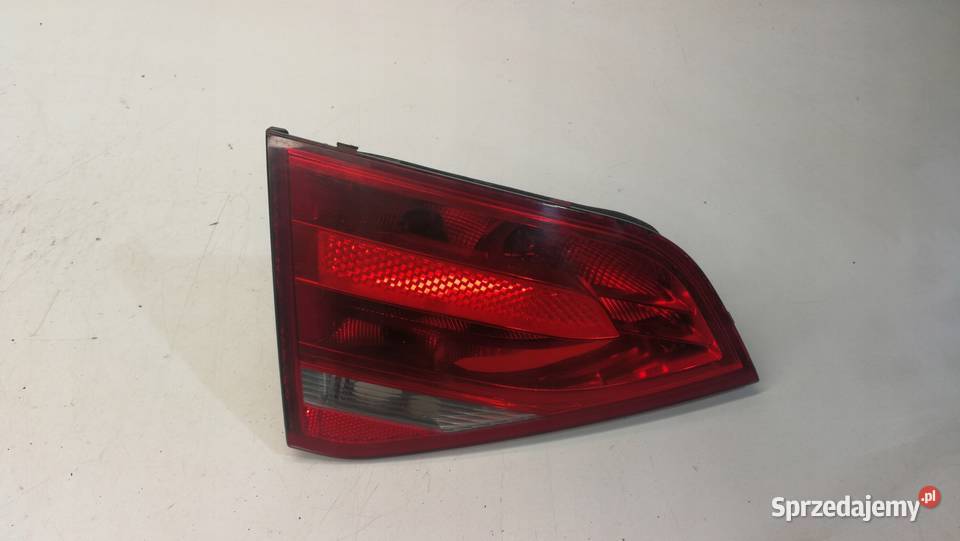 LAMPA LEWY TYŁ W KLAPE AUDI A4 B8 SEDAN Przystajń