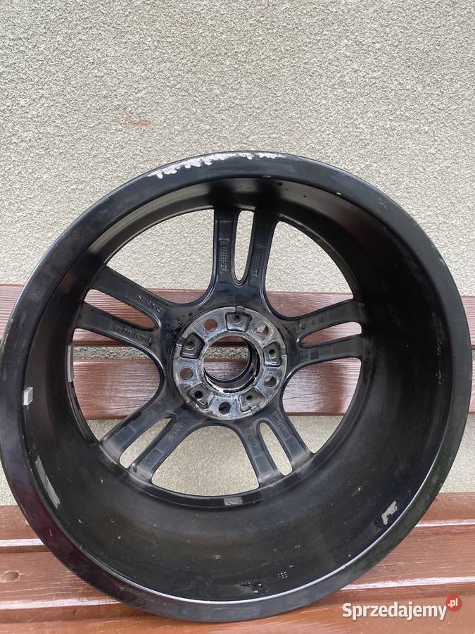 BMW F20 F21 F22 F23 8x18 ET45 felga aluminiowa Lubochnia
