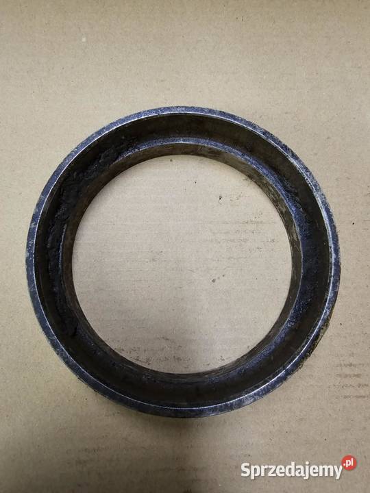 Oprawa uszczelniacza piasty Fortschritt ZT przód Części i osprzęt rolniczy Konstantynów Łódzki