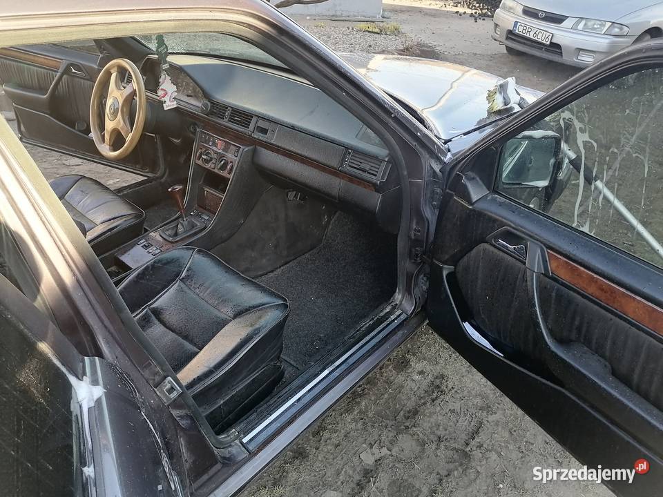 W 124 26 bezyna Sedan / Limuzyna kujawsko-pomorskie Rypin