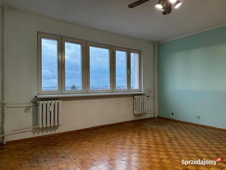 Na sprzedaż mieszkanie 675 m2 do odświeżenia łódzkie Piotrków Trybunalski sprzedam