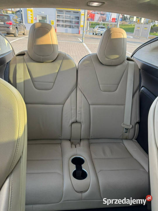 Tesla Model X Tesla x darmowe ładowanie bluetooth