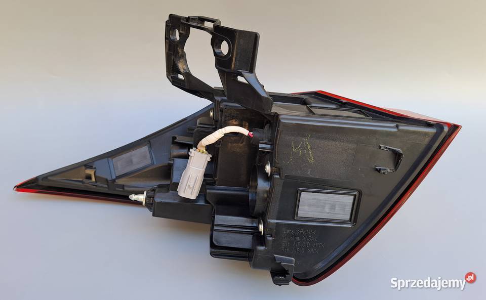 Lampa Tylna Prawa Lexus UX KOITO 7653 LED Mielęcin
