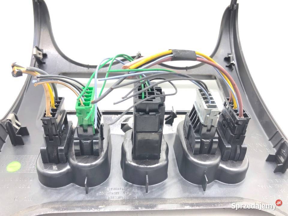 PRZEŁĄCZNIK SZYB DACIA DUSTER 1018 SUV WŁĄCZNIK