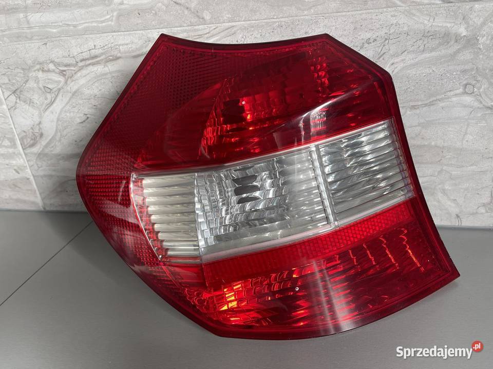 BMW 1 E87 LEWA LAMPA TYŁ Ostroróg