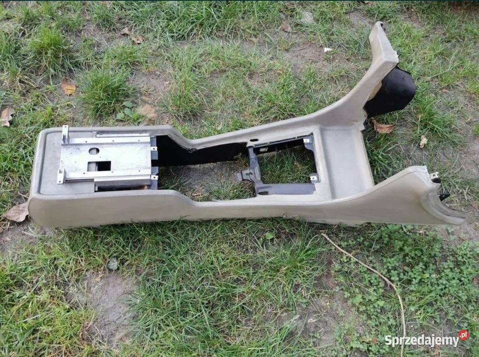 Tunel środkowy BMW E38 obszyty skórą Pozostałe Żory