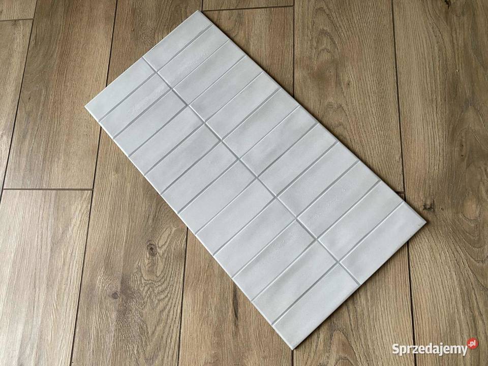 OKAZJA Nietuzinkowa płytka ścienna All Rose mazowieckie sprzedam