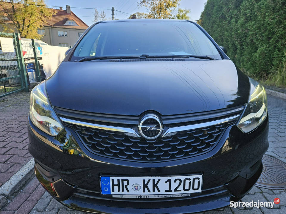 Opel Zafira Nawigacja Klimatyzacja 6 biegów 7 kamera cofania śląskie Ruda Śląska sprzedam