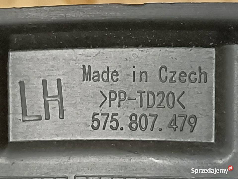 SEAT ATECA CUPRA 16 ŚLIZG MOCOWANIE ZDERZAKA Pleszew
