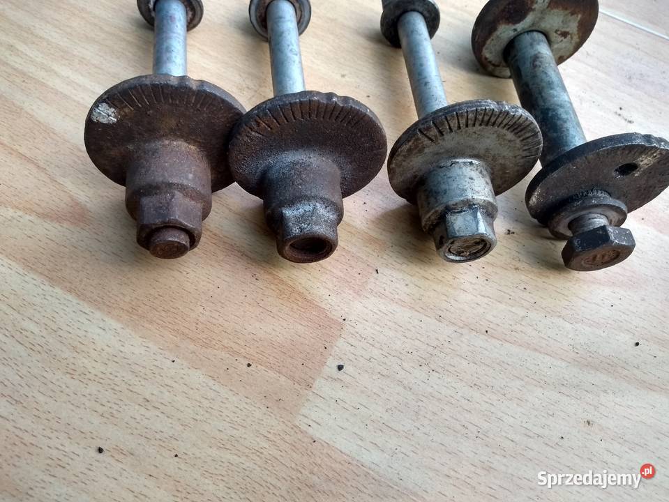 Śruby tuleja wahacza przedniego land cruiser 95 małopolskie Piwniczna-Zdrój