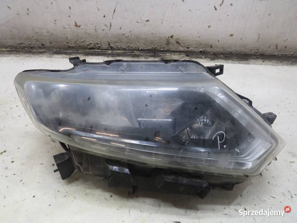 LAMPA PRAWY PRZEDNIA PRZÓD XTRAIL III T32