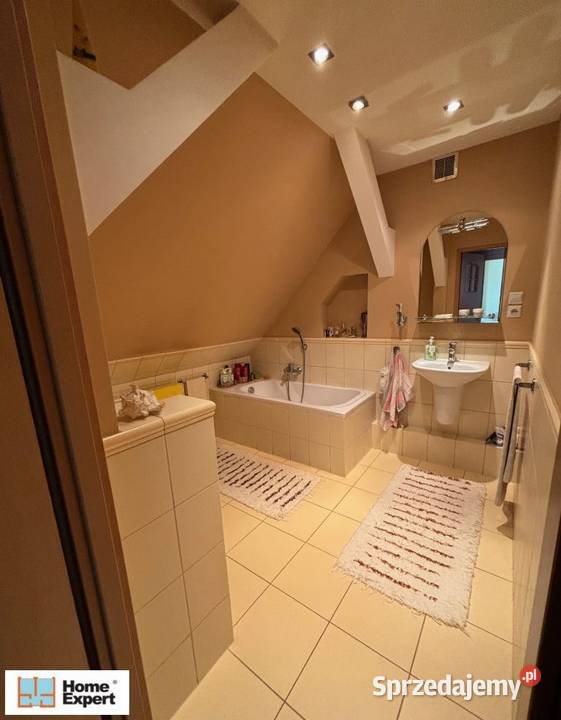 5pok 115met Ogrodowej 2PIWNICEOGRÓDGARAŻ Legnica