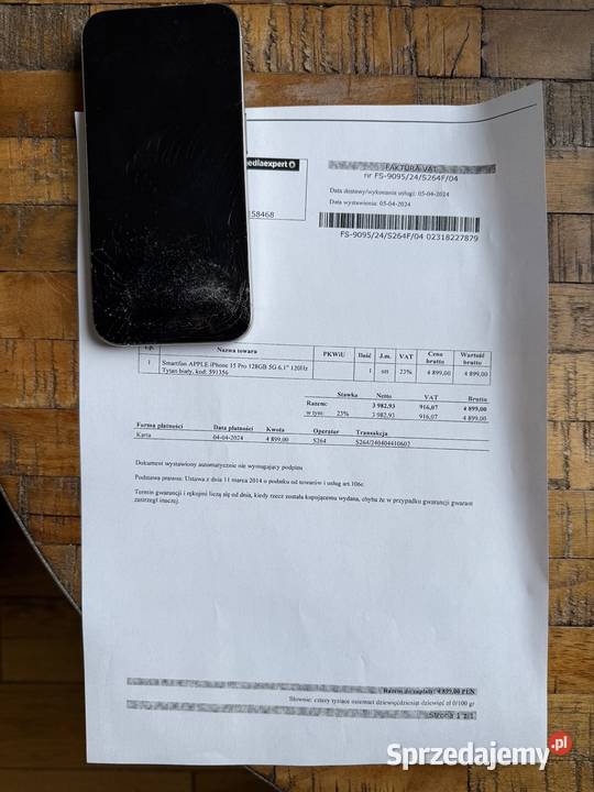 Uszkodzony iPhone 15 pro 2x etui mazowieckie Warszawa