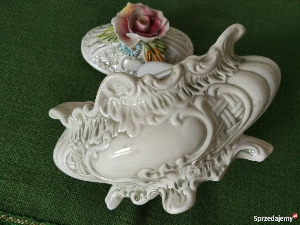 Piękna bomboniera Porcelana i szkło Ropa