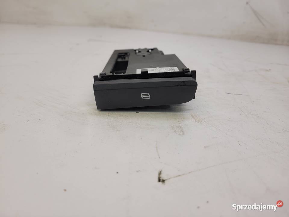 WIZYTOWNIK SZUFLADKA AUDI A3 8P LIFT 8P0941561J