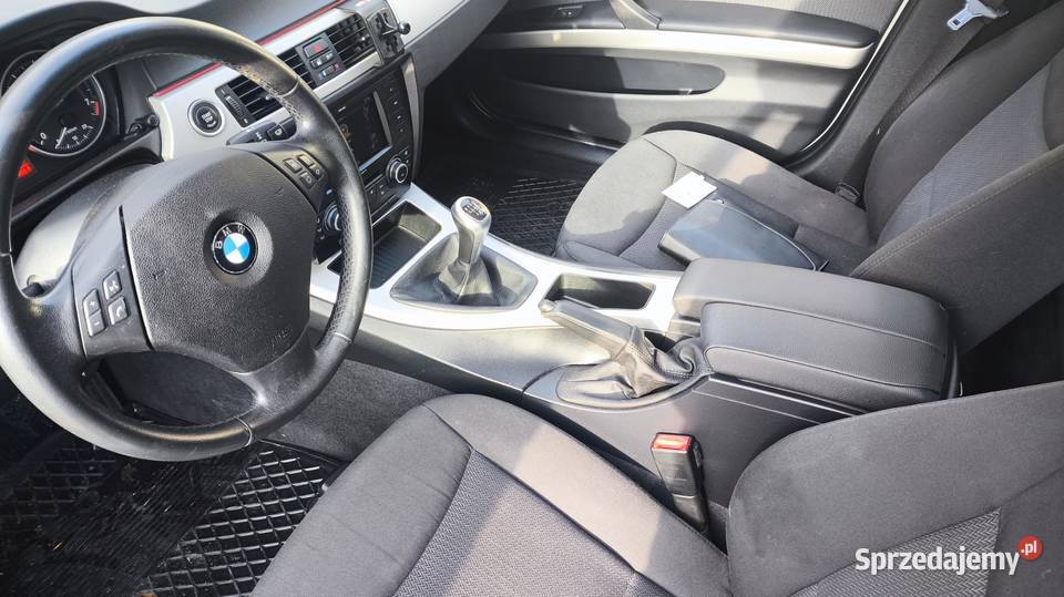 BMW 325i 30 benzyna 218 2011r Rzeszów