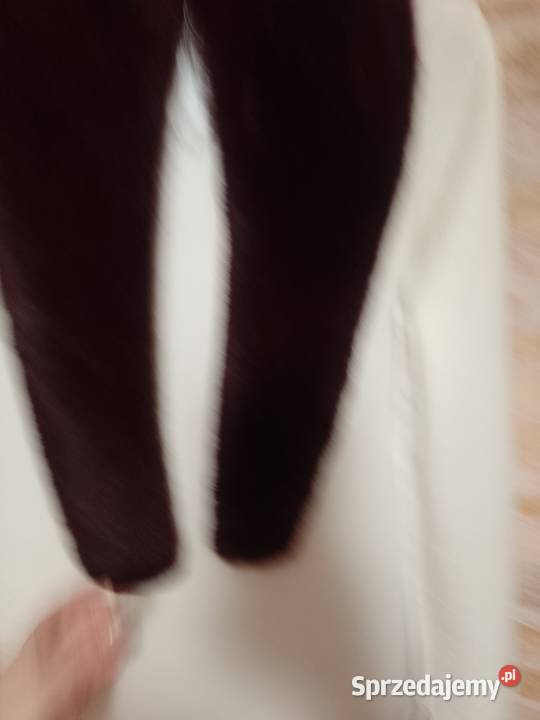 BHSBordowy Futrzany kołnierz z Londynu Etola